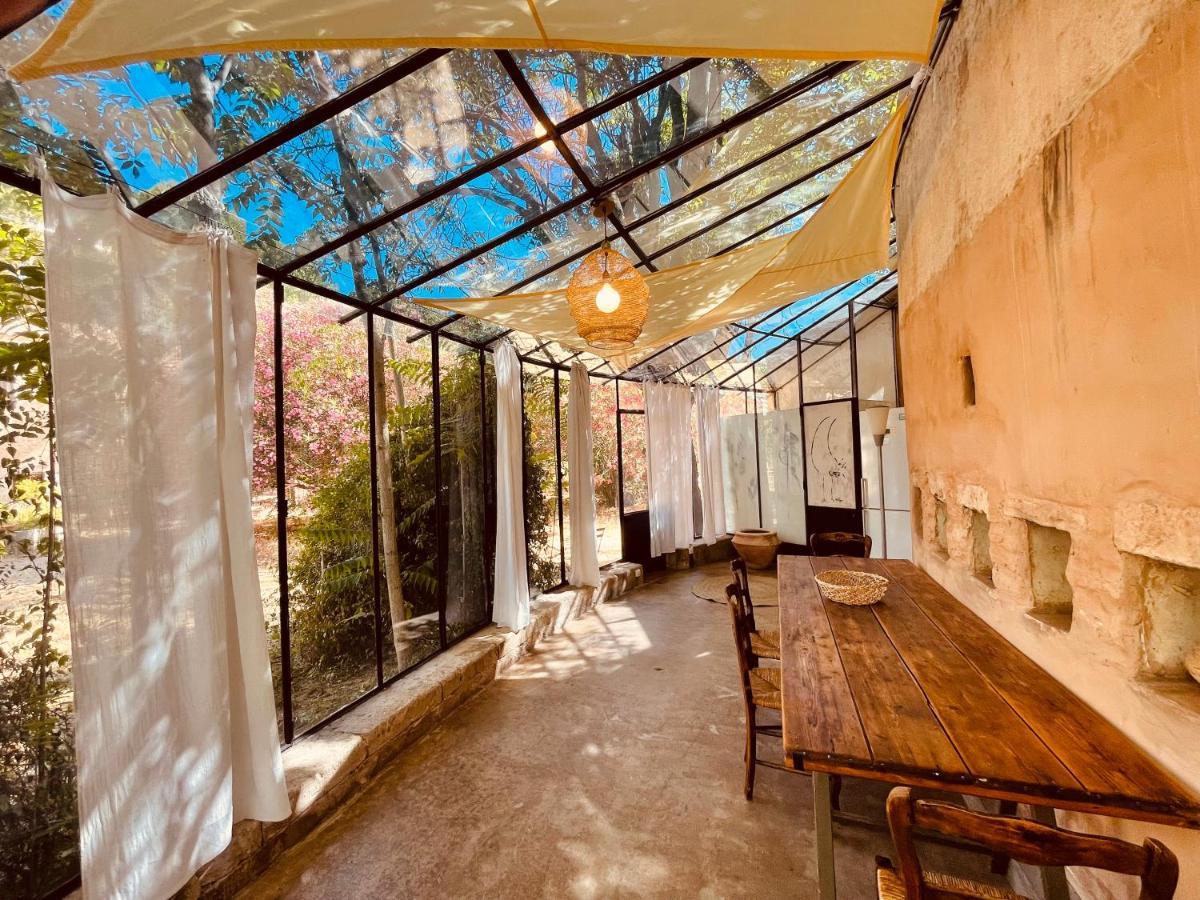 Tres Belle Rotonde Deco Boheme, Tennis, Parking Nimes Bagian luar foto